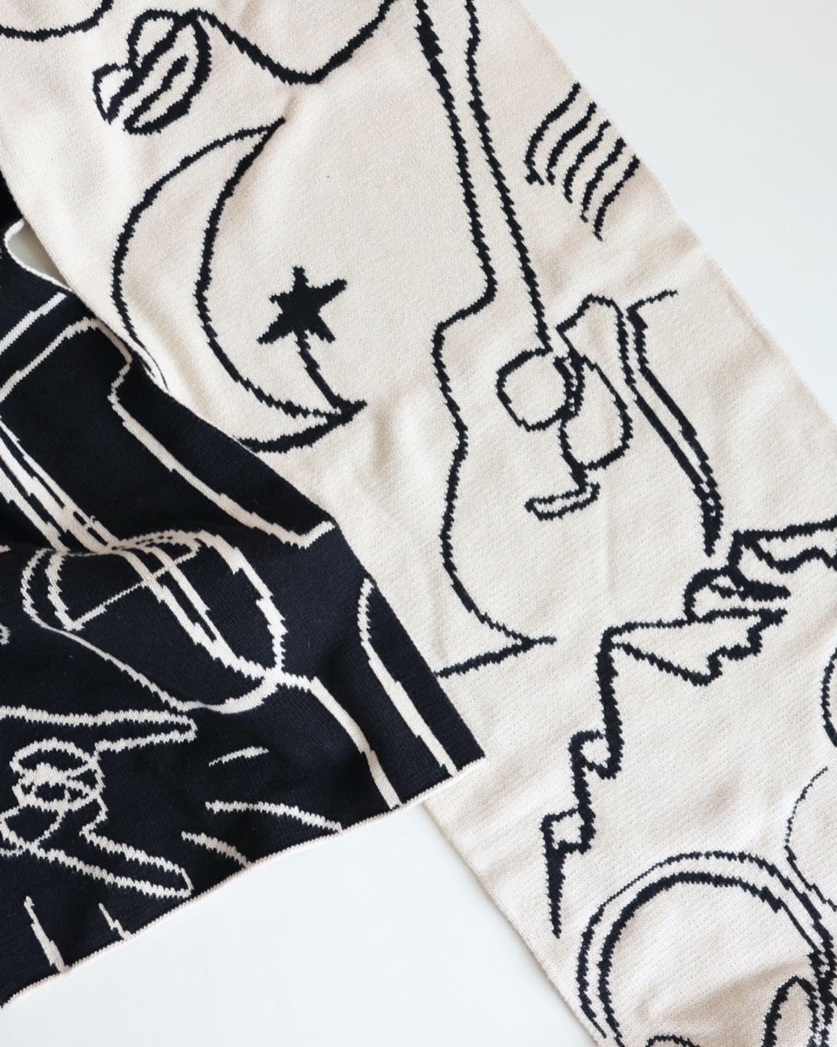 KNIT SCARF