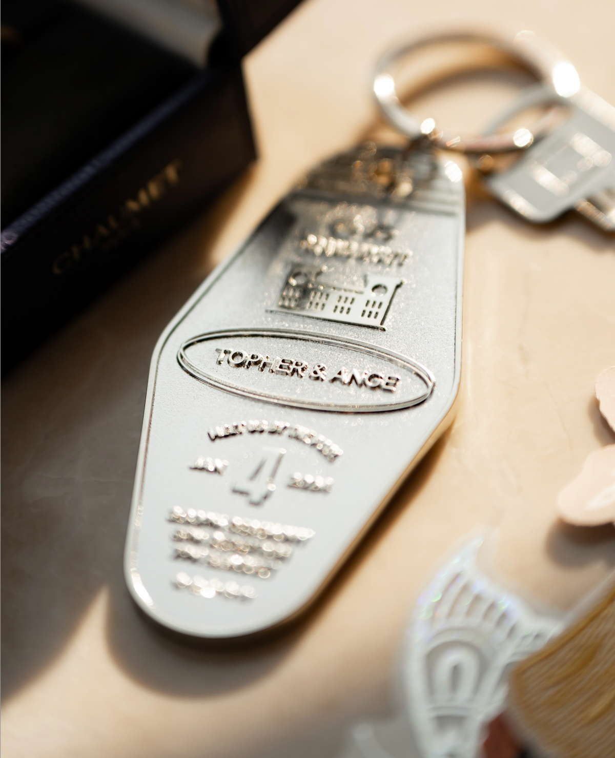 METAL KEYCHAIN